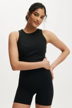 Active Rib Curved Hem Tank