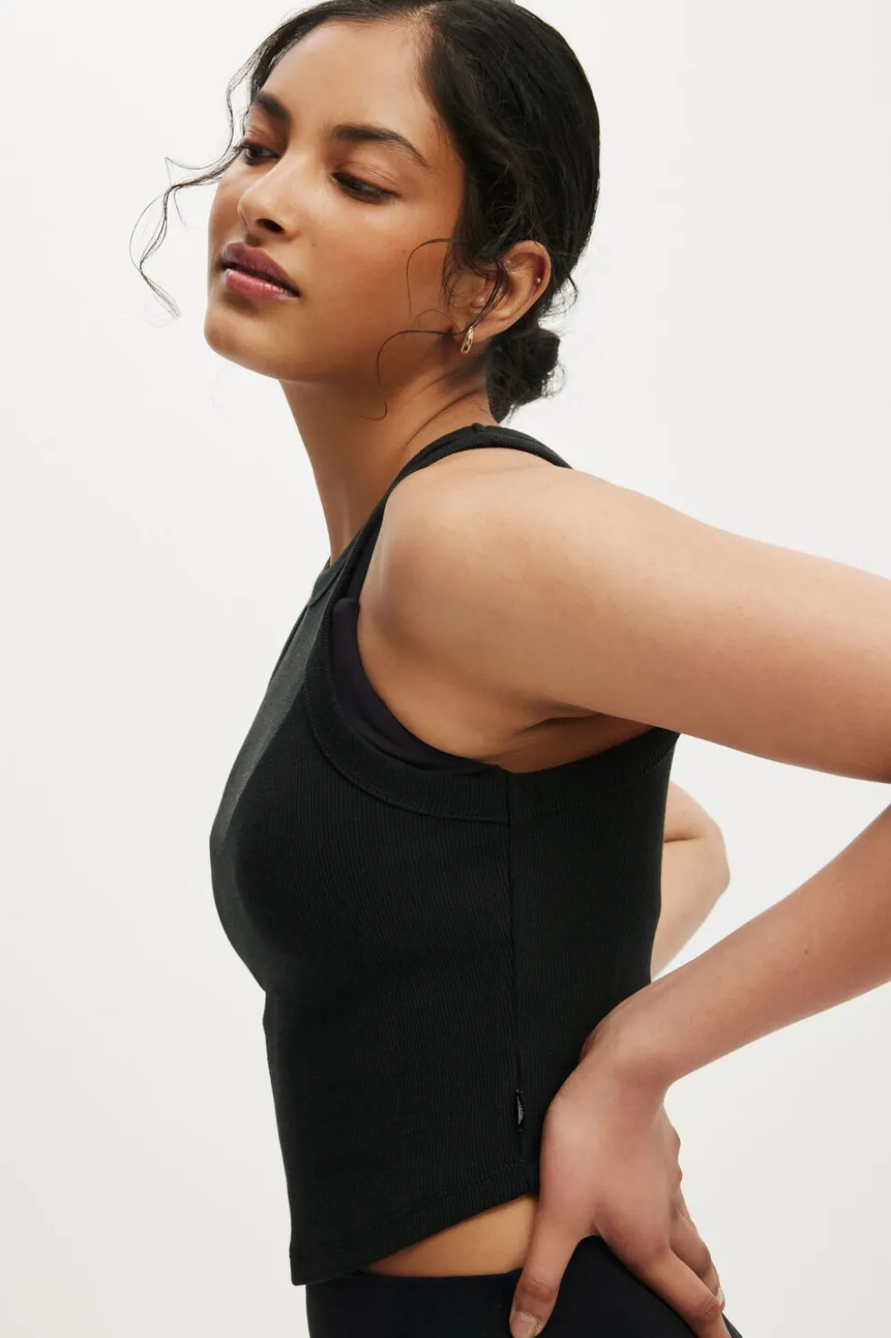 Active Rib Curved Hem Tank