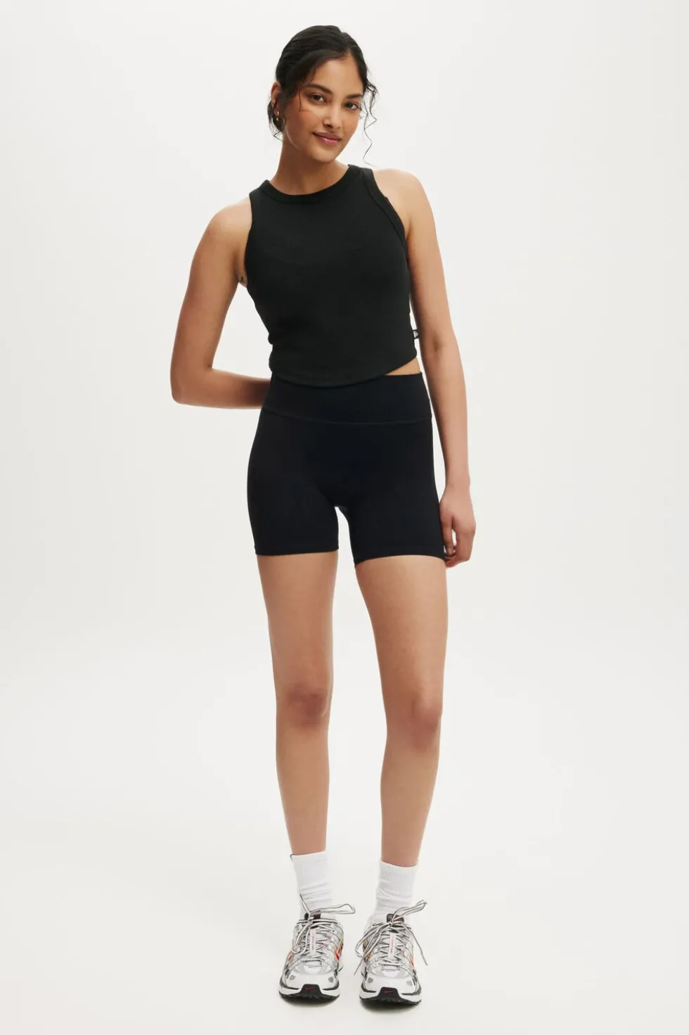 Active Rib Curved Hem Tank