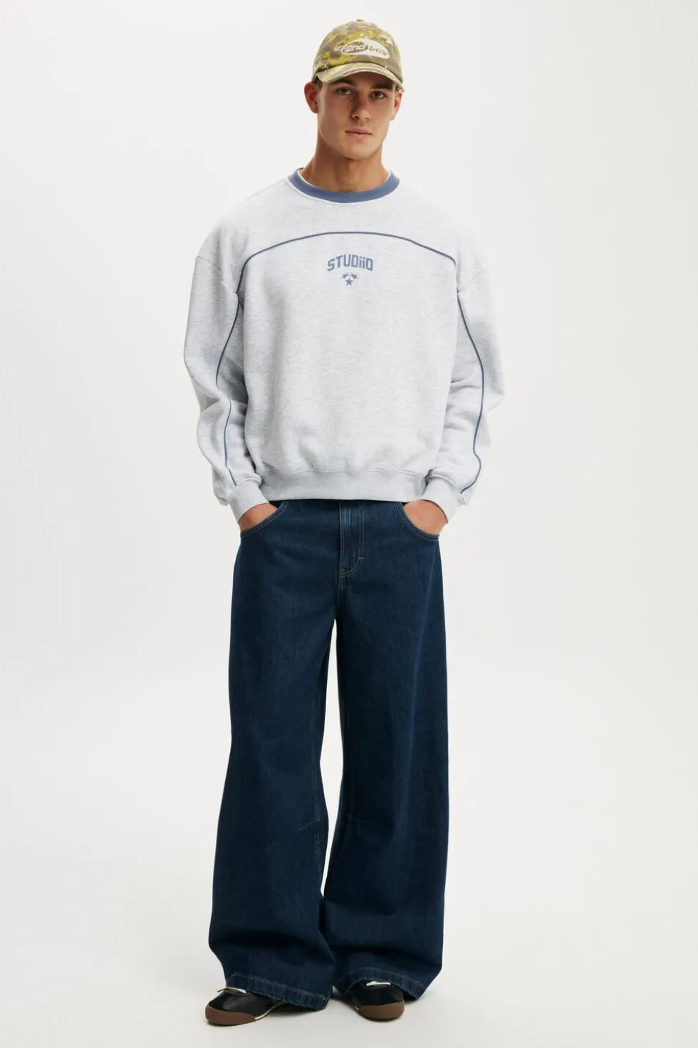 Box Fit Graphic Crew Sweater