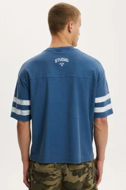 Cropped Fit Graphic T-Shirt