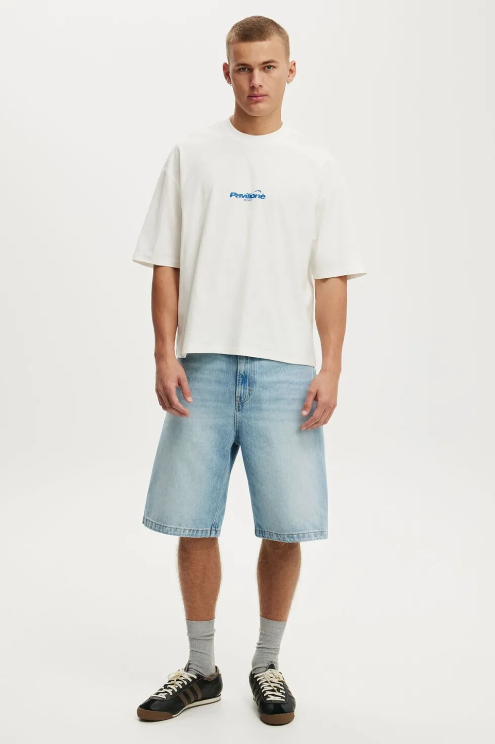 Cropped Fit Graphic T-Shirt