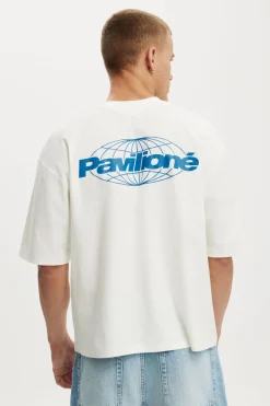 Cropped Fit Graphic T-Shirt