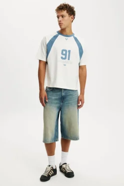 Cropped Fit Graphic T-Shirt