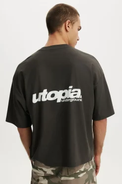 Cropped Fit Graphic T-Shirt