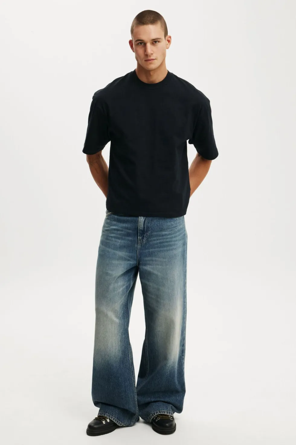 Cropped Fit T-Shirt