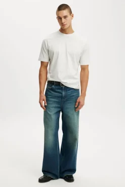 Cropped Fit T-Shirt