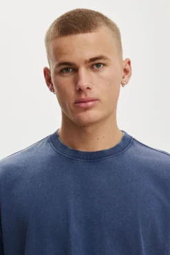 Cropped Fit T-Shirt