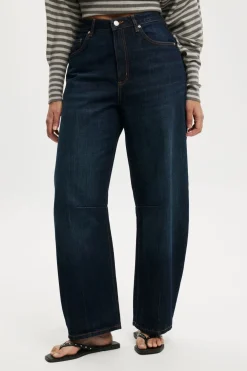 Curvy Barrel Jean