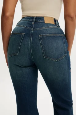 Curvy Flare Jean