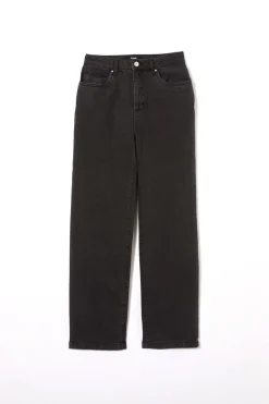 Curvy Stretch Straight Jean