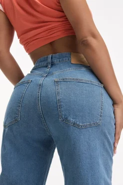 Curvy Stretch Straight Jean