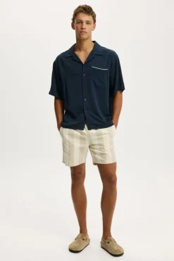 Easy Short | Men's Fashion | Cotton On