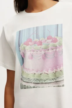 Lounge Graphic Tee