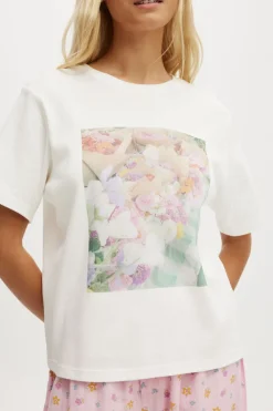 Lounge Graphic Tee
