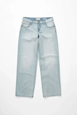 Low Rise Straight Jean