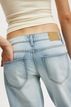 Low Rise Straight Jean