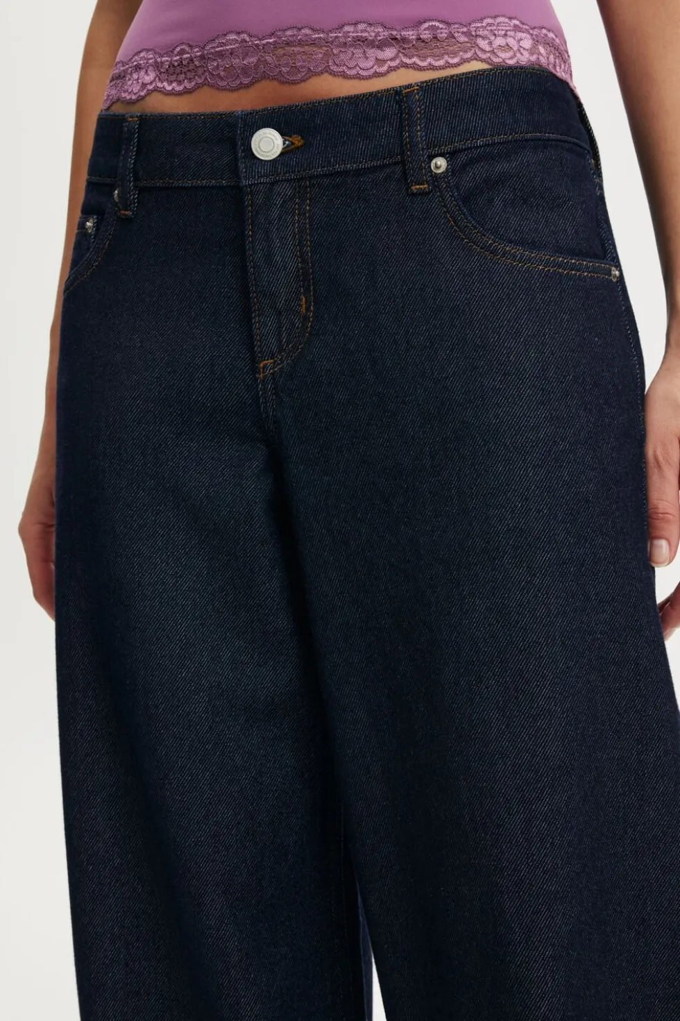 Low Rise Wide Jean