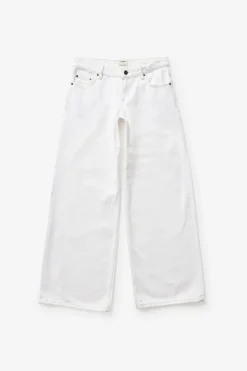 Low Rise Wide Jean