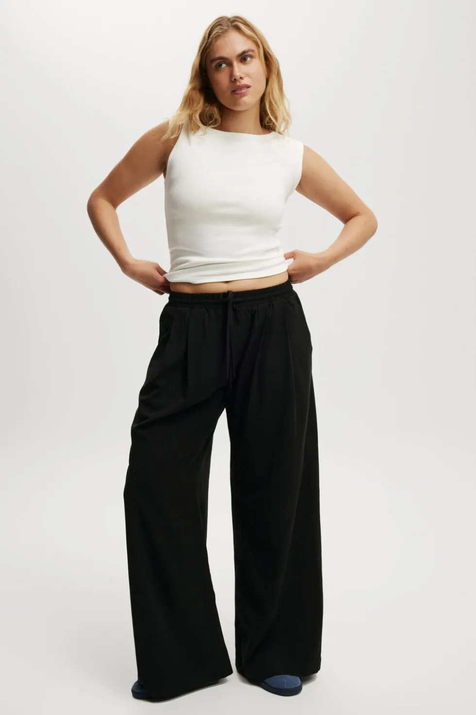 Luis Pull On Suiting Pant