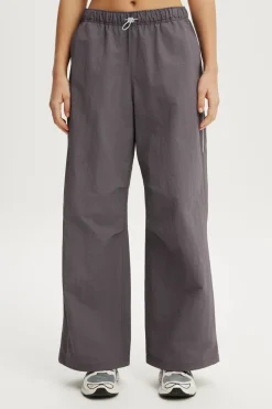 Off Side Woven Sweatpant