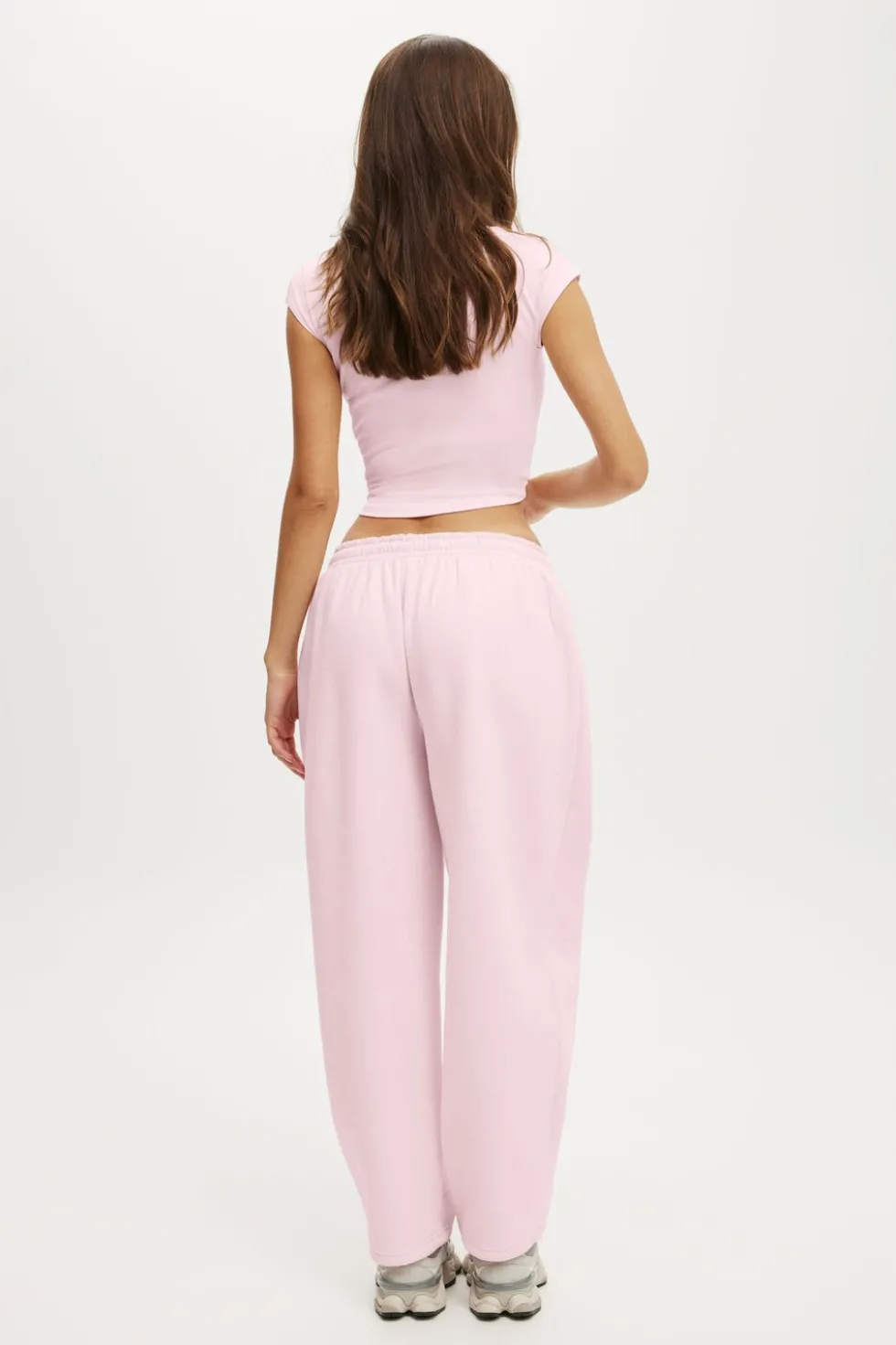 Plush Essential Barrel Sweatpant