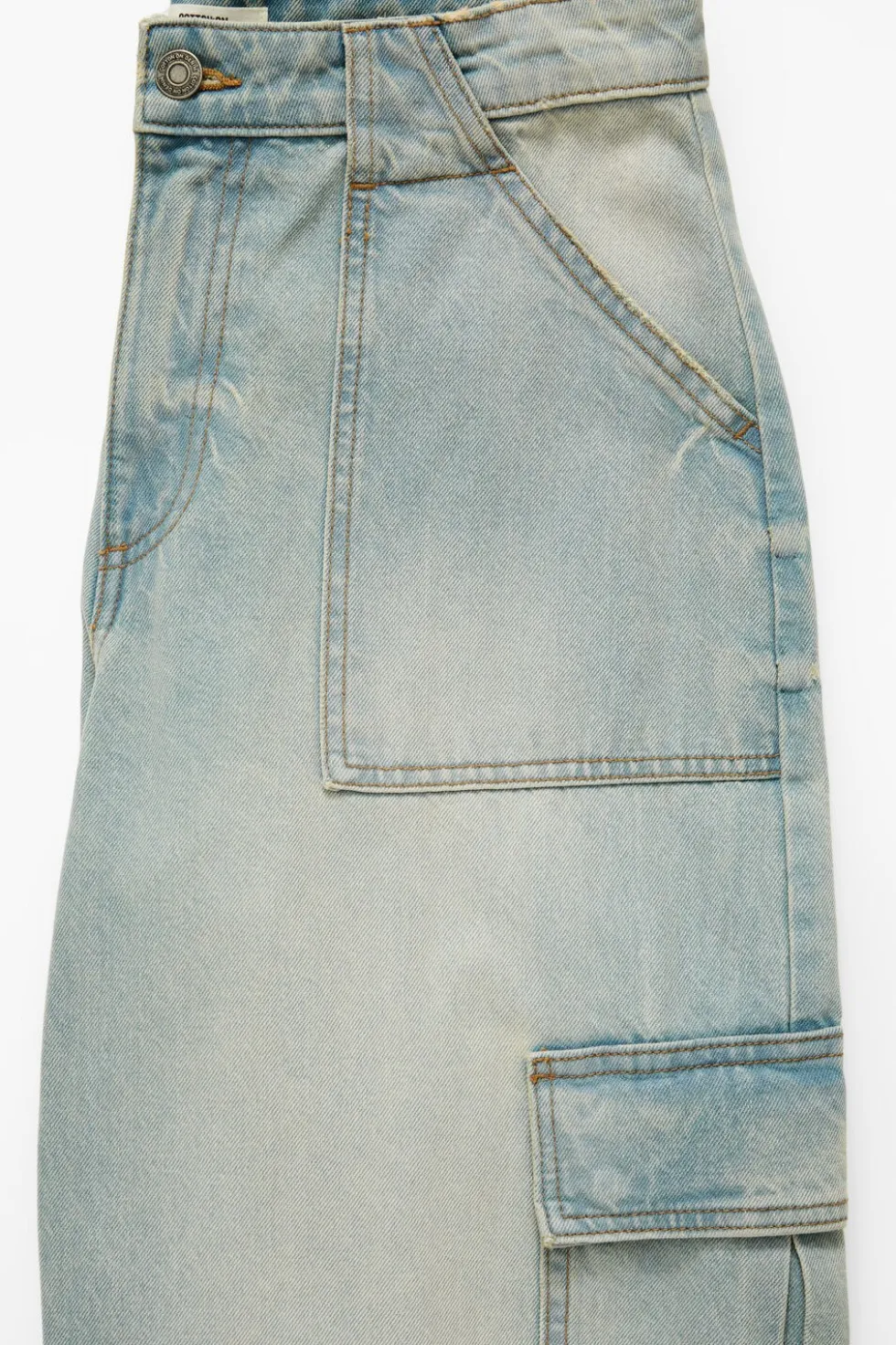 Relaxed Cargo Jean