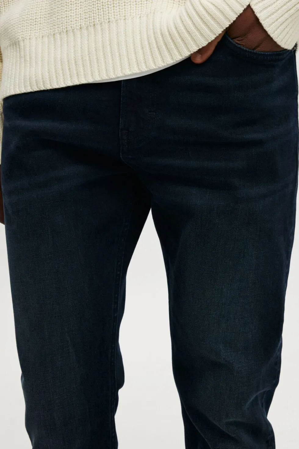 Relaxed Tapered Jean