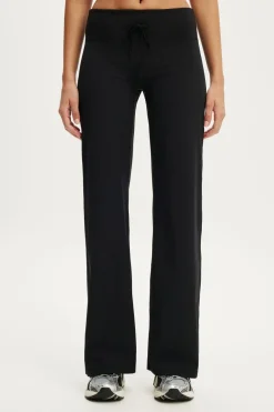 Straight Leg Stretch Woven Pant