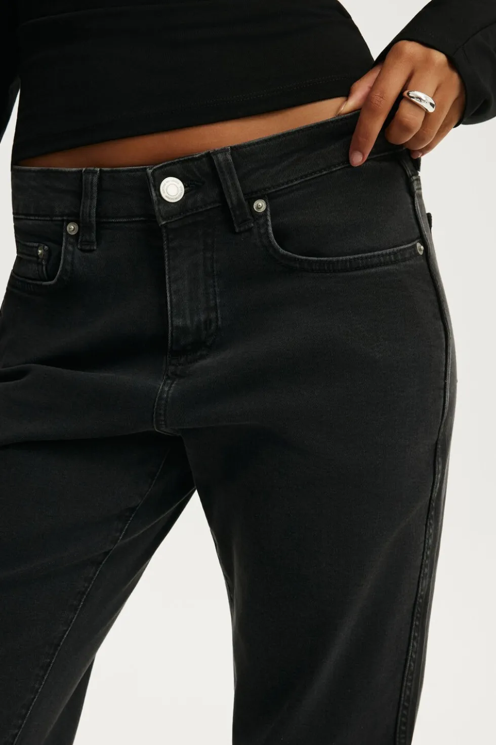 Stretch Slim Straight Jean