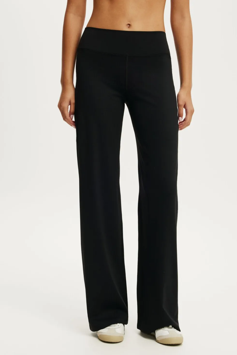 Studio Wide Leg Pant