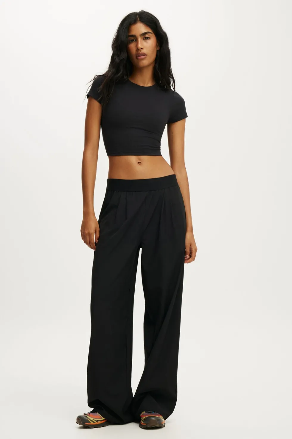 Studio Woven Elastic Pant
