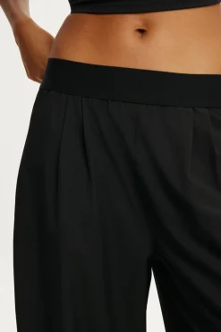 Studio Woven Elastic Pant