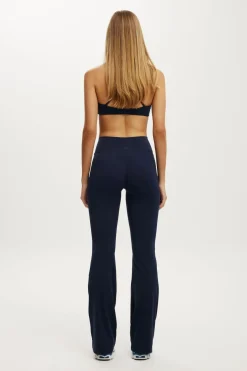Ultra Luxe Invisible Scrunch Flare