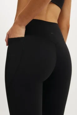Ultra Luxe Invisible Scrunch Flare