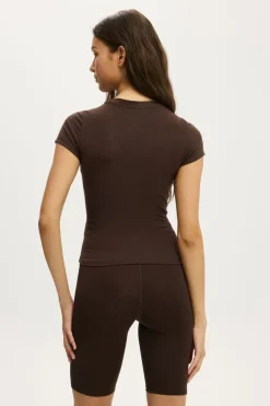 Ultra Soft Fitted Tshirt