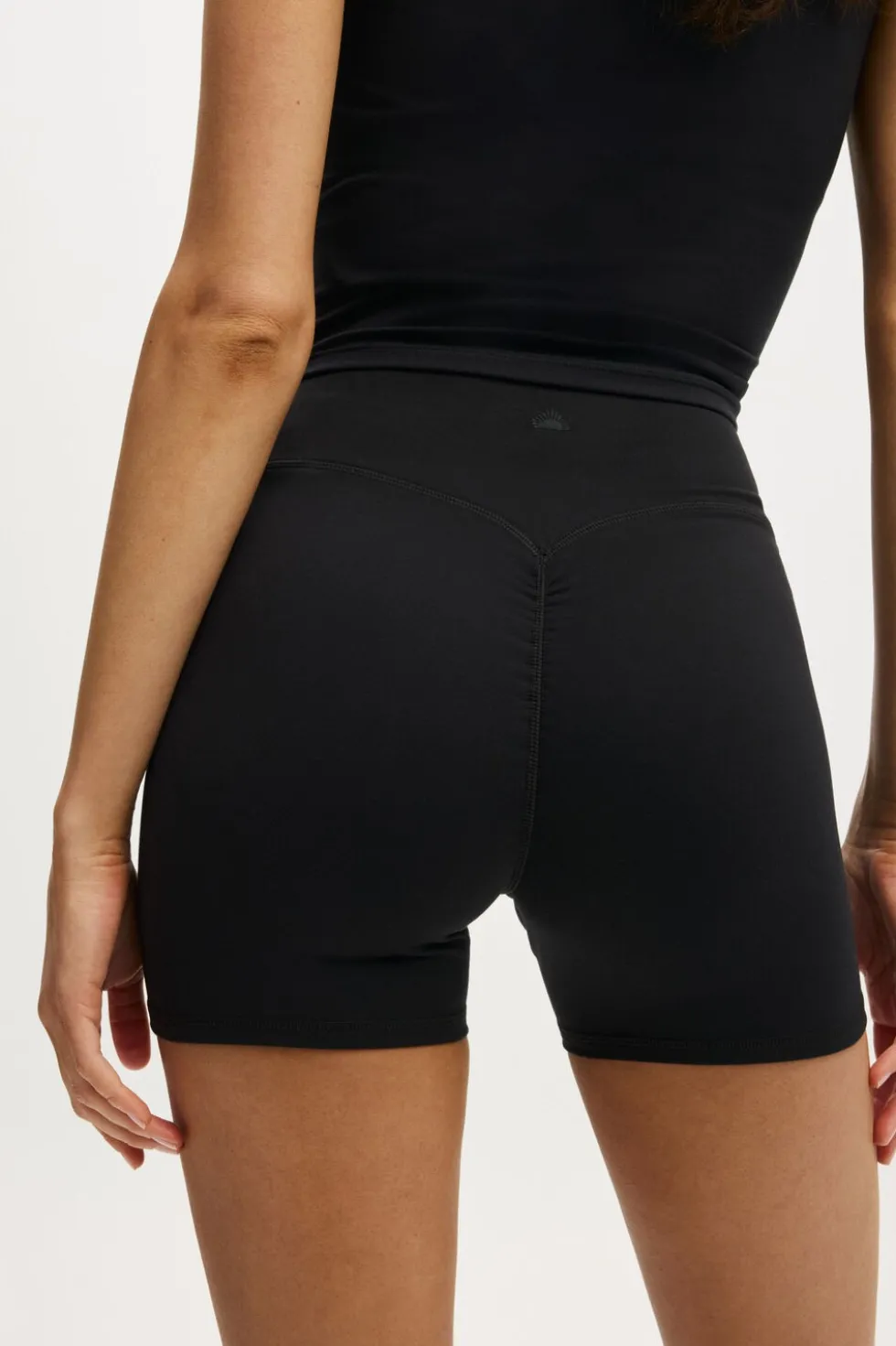 Ultra Soft Invisible Scrunch Shortie Short