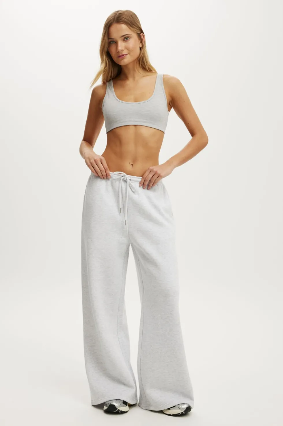 Ultra Soft Low Back Crop