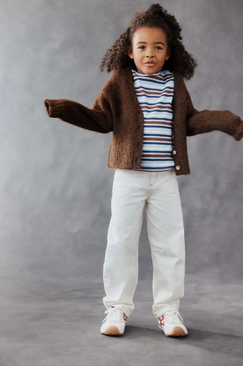 Vera Vee Neck Cardigan